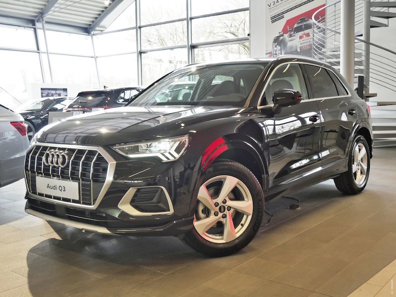 Audi Q3 35 TDI S tronic Advanced - DOBAVLJIVO TAKOJ