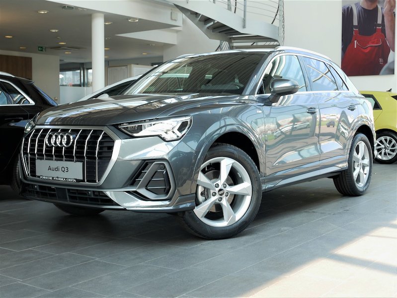 Audi Q3 35 TDI S tronic S line - DOBAVLJIVO TAKOJ