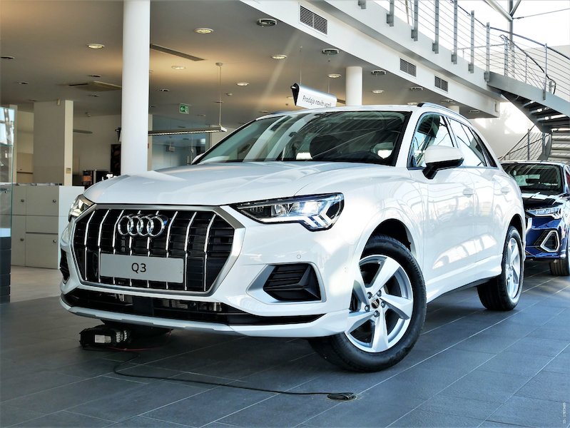 Audi Q3 35 TFSI Advanced - DOBAVLJIVO TAKOJ