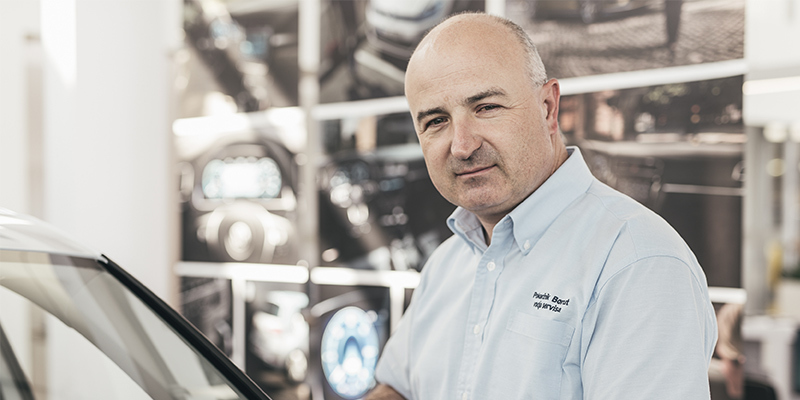 “Vsak mesec našim strokovnjakom pri Porsche Maribor zaupa več kot 2.150 servisnih strank!”