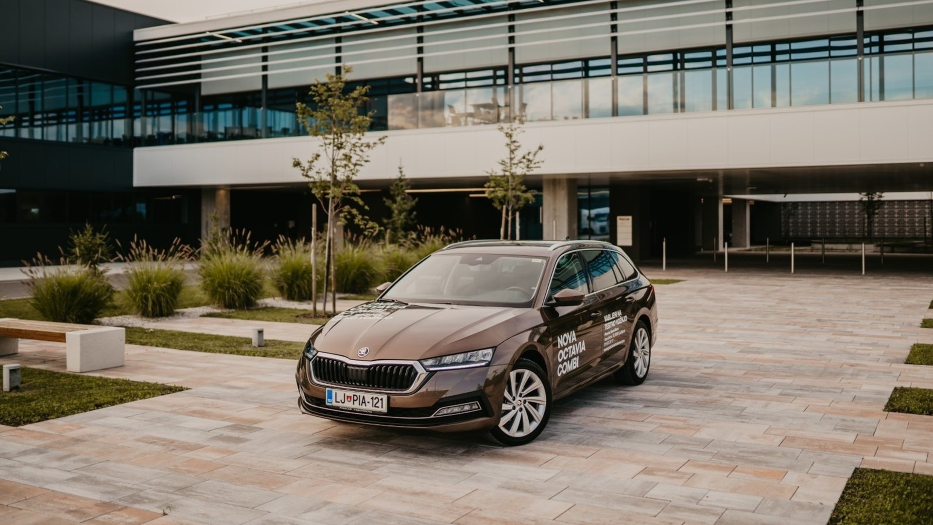 ŠKODA OCTAVIA (2020) Porsche Inter Auto