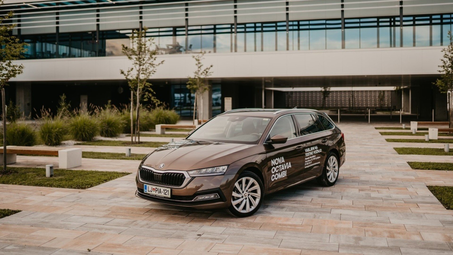 ŠKODA OCTAVIA (2020) Porsche Inter Auto