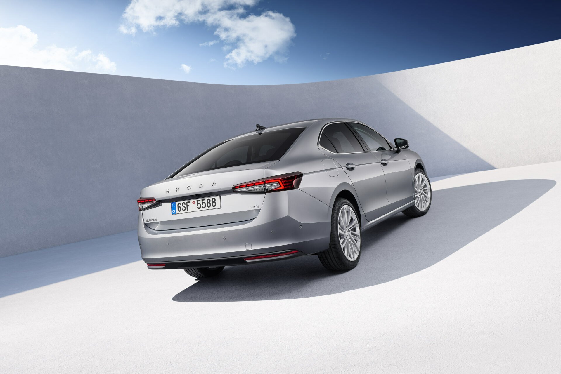 Novi Škoda Superb 2025