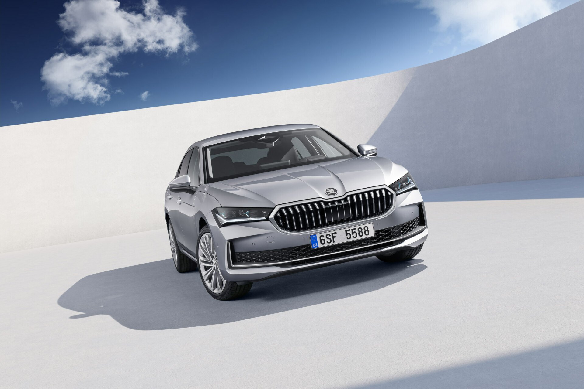 Novi Škoda Superb 2025