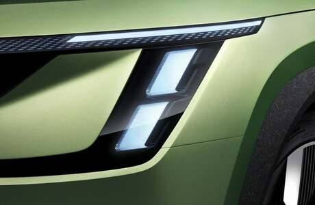 Skoda-Vision-7S--7