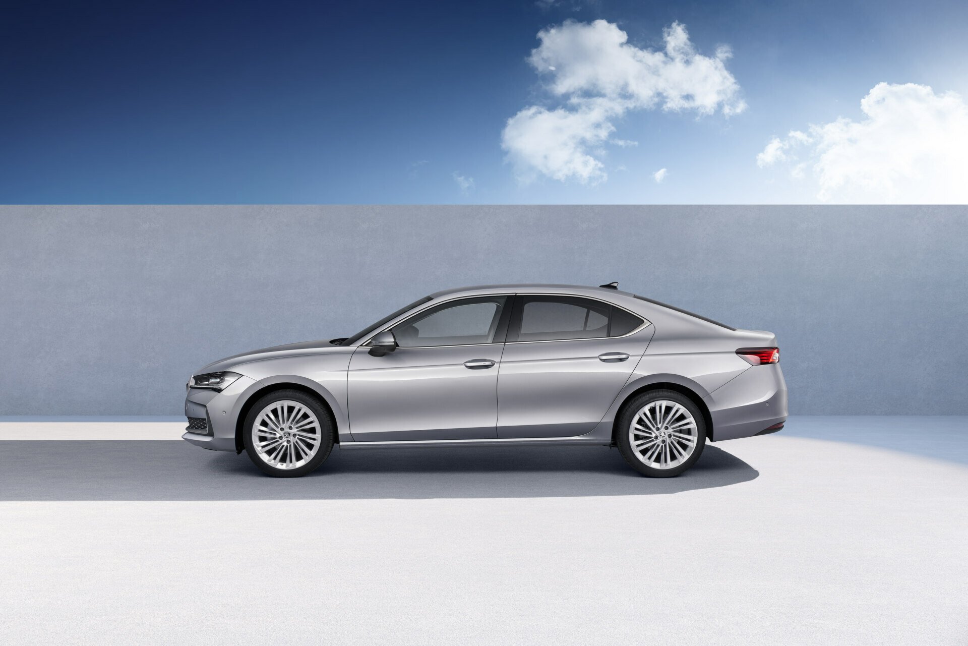 Novi Škoda Superb 2025