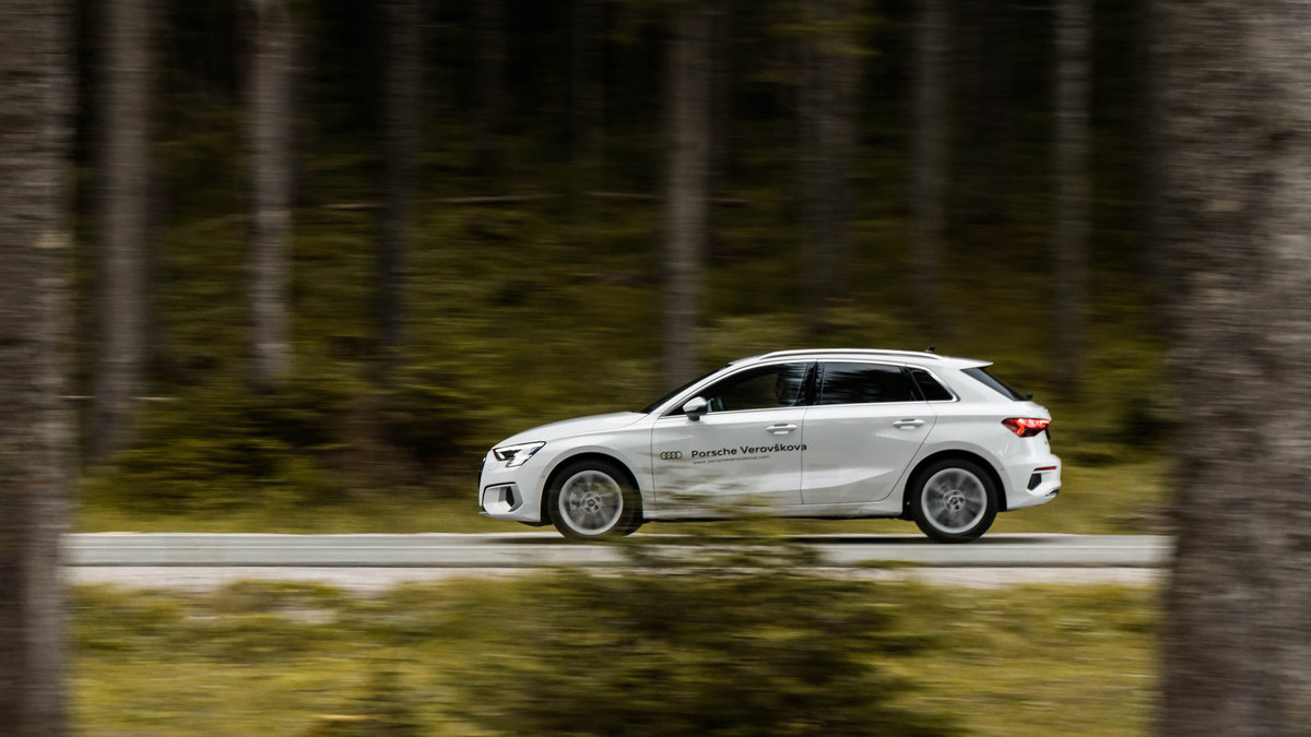 Novi Audi A3 2020 med vožnjo