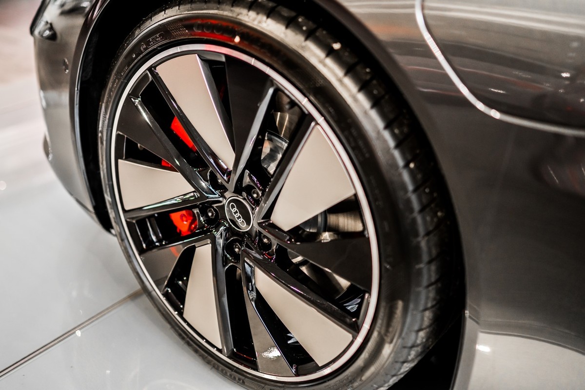 Novi Audi e-tron RS GT