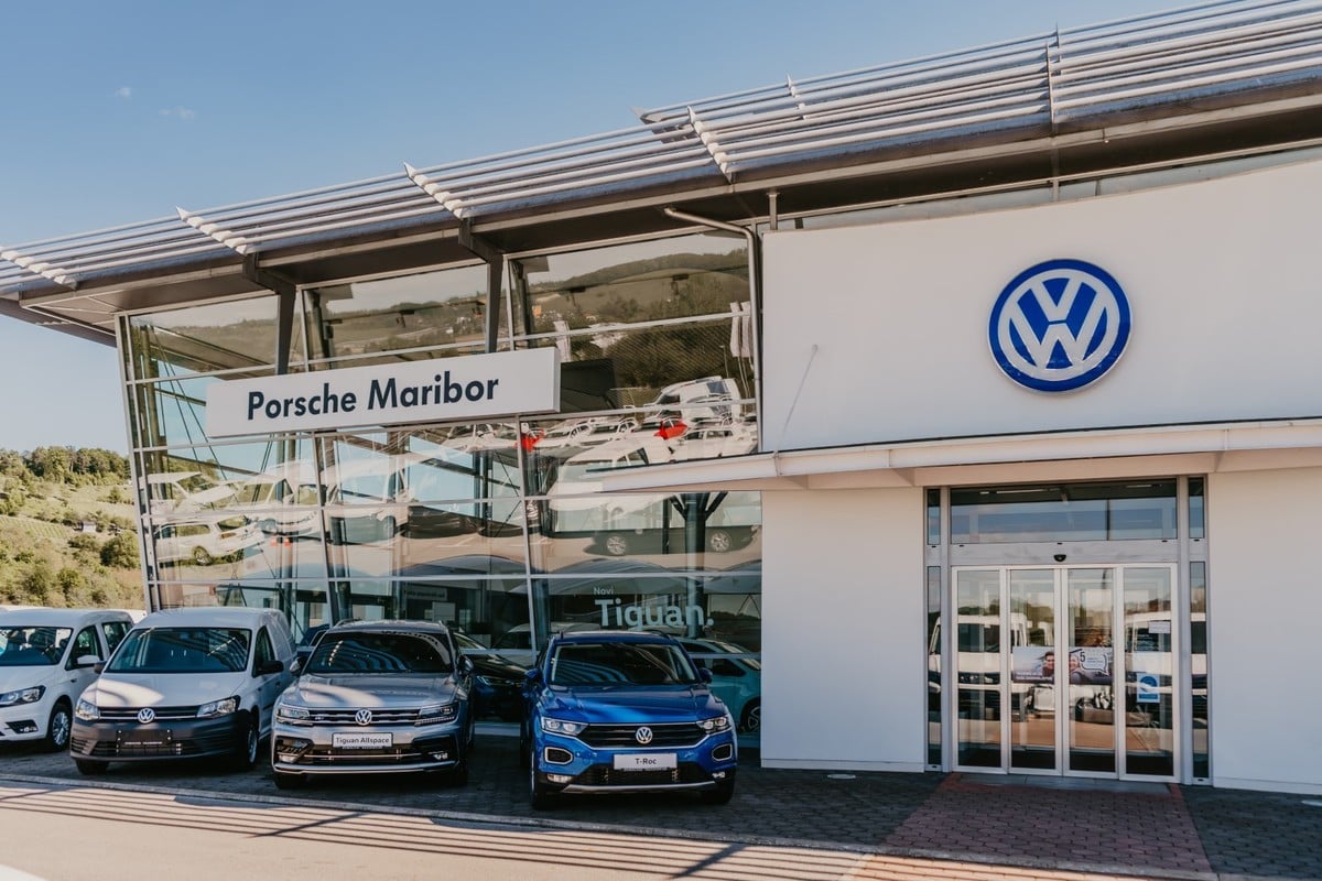 Prodajni salon znamke Volkswagen pri Porsche Maribor 