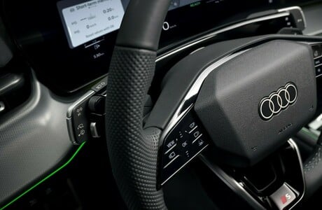novi-audi-q3-2025-porsche-inter-auto-cena-cenik-akcija-suv-sportni-terenec-motorji-_4-1