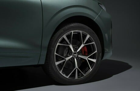 novi-audi-q3-2025-porsche-inter-auto-cena-cenik-akcija-suv-sportni-terenec-motorji-_5-1