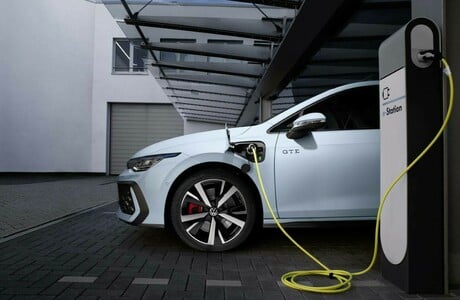 novi-vw-golf-8-gte-2024-11_1