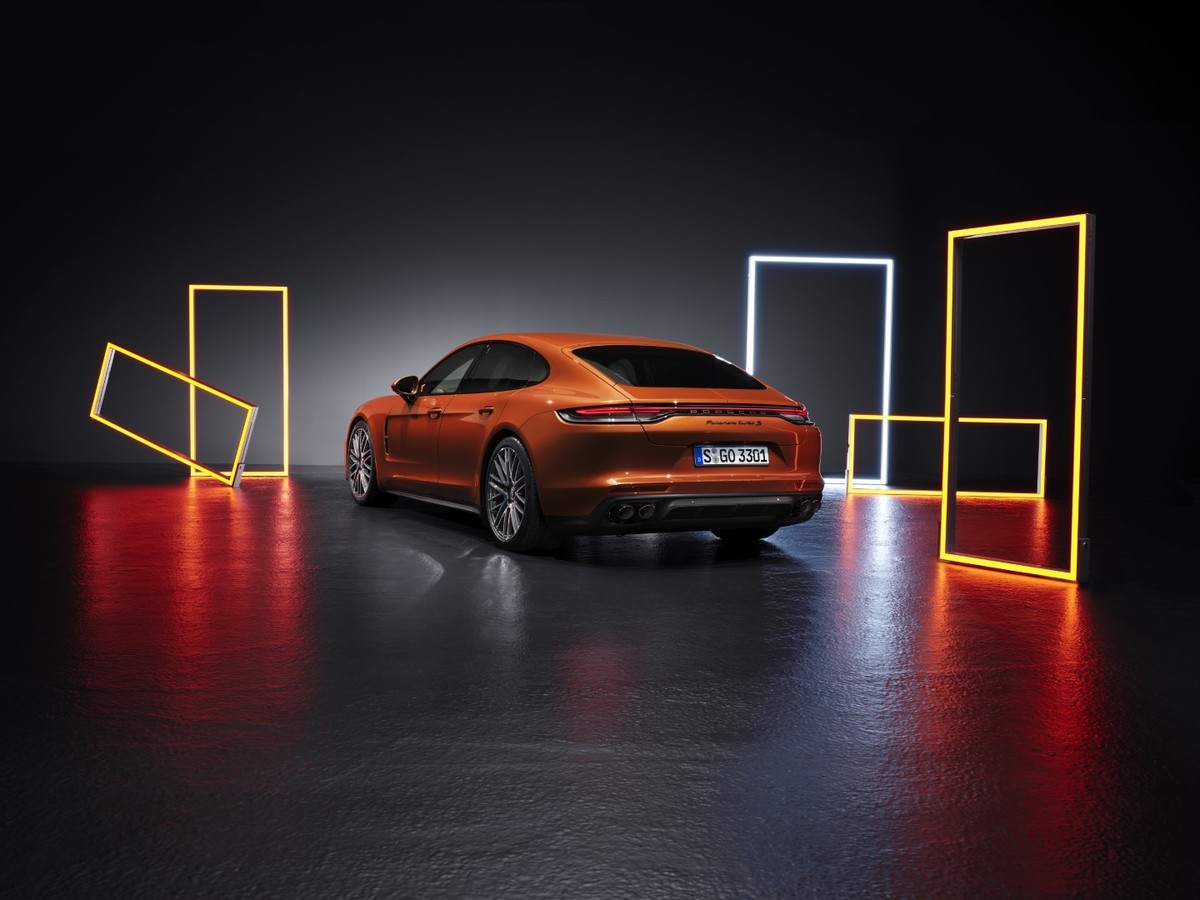 Nova Porsche Panamera 2021