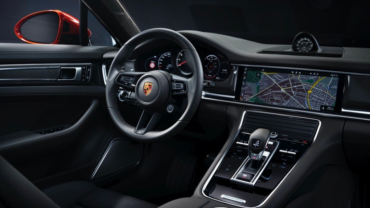 Nova Porsche Panamera 2021 - notranjost