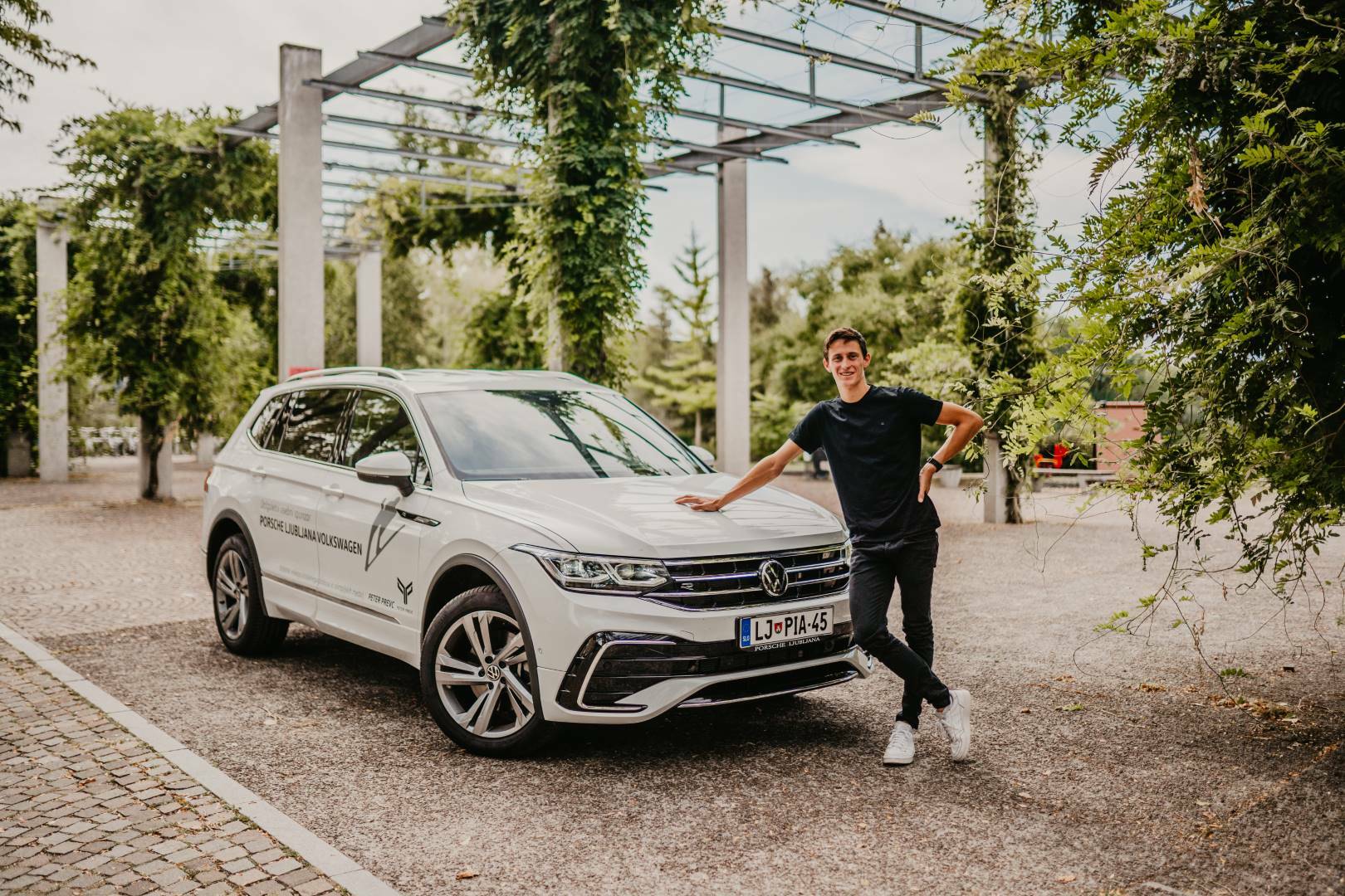 VW Tiguan R-Line in Peter Prevc