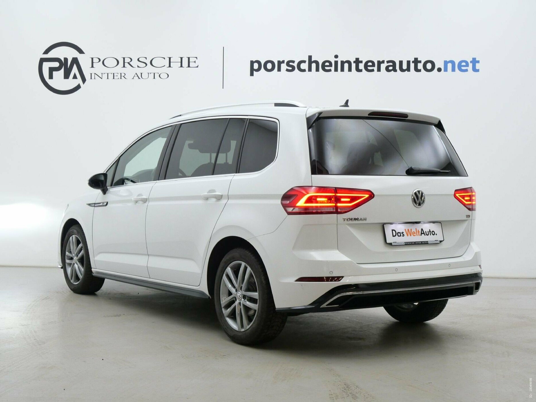 Volkswagen Touran 1.6 TDI SCR R-Line Edition