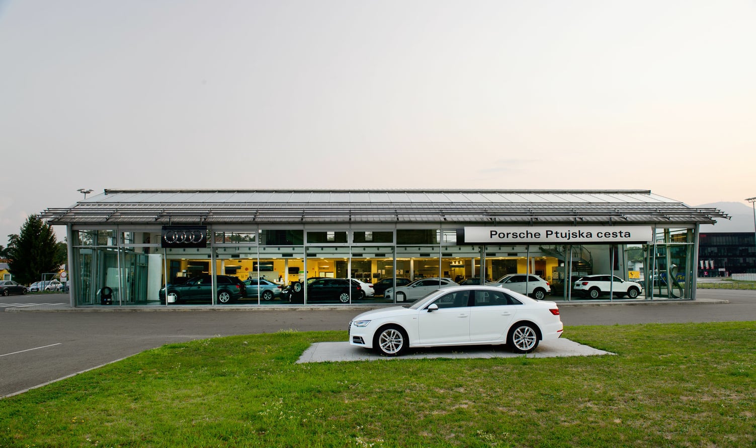AUDI PORSCHE PTUJSKA CESTA