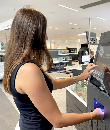 PIA FASTLANE: novo pri Porsche Verovškova
