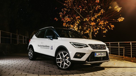 TEST: SEAT Arona FR 1.0 TSI: očarala me je že po prvem kilometru!