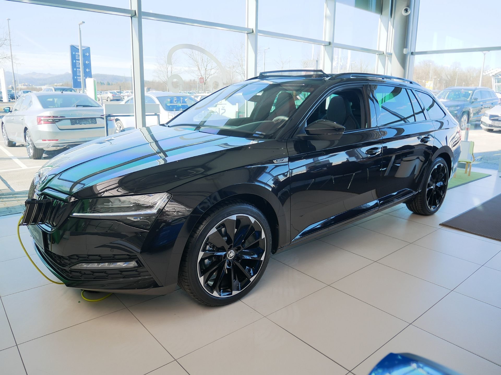 Skoda Superb Combi Sportline Iv 1 4 Tsi Phev Dsg Porsche Inter Auto
